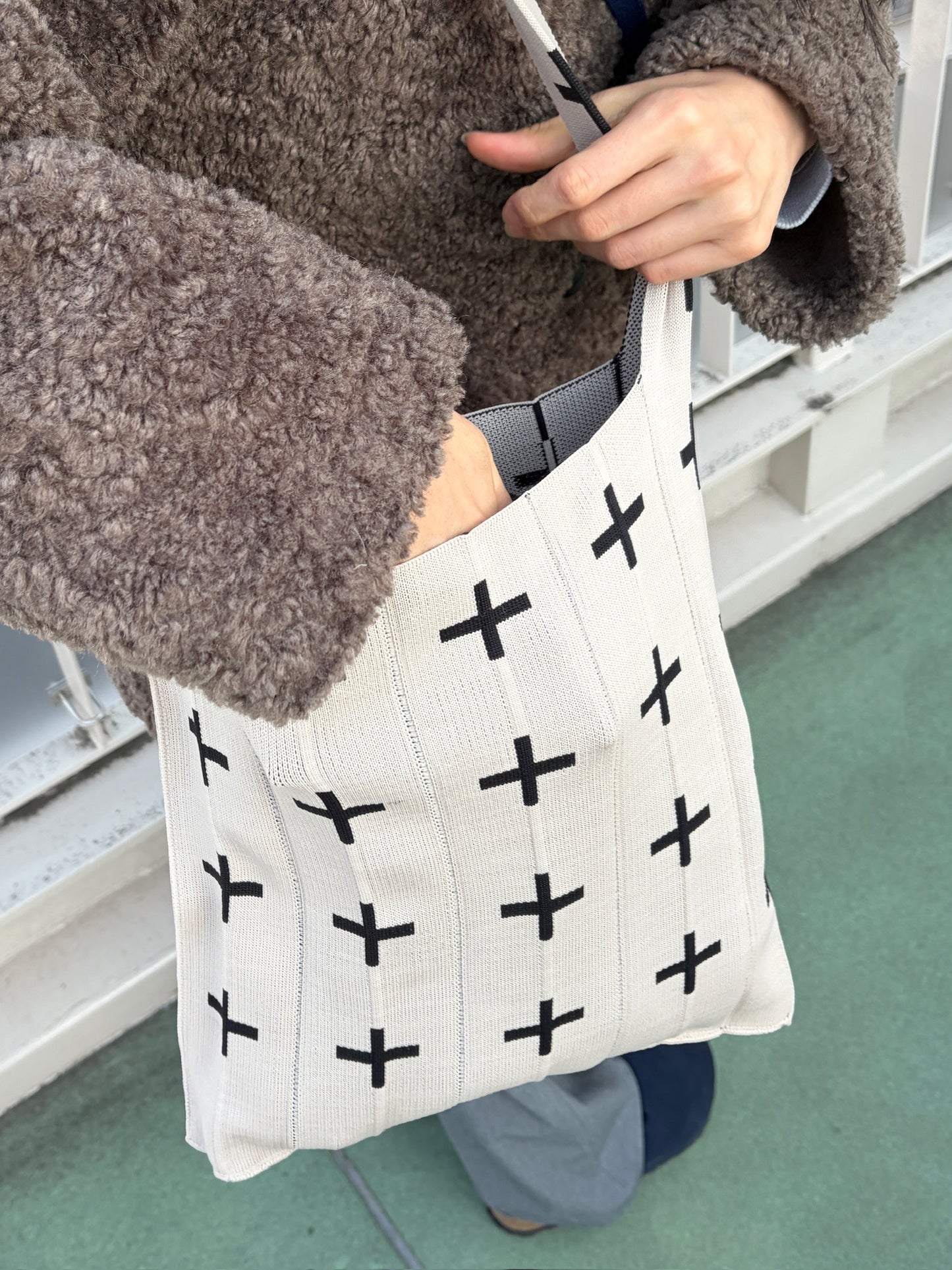 Knitty / Cross / Beige