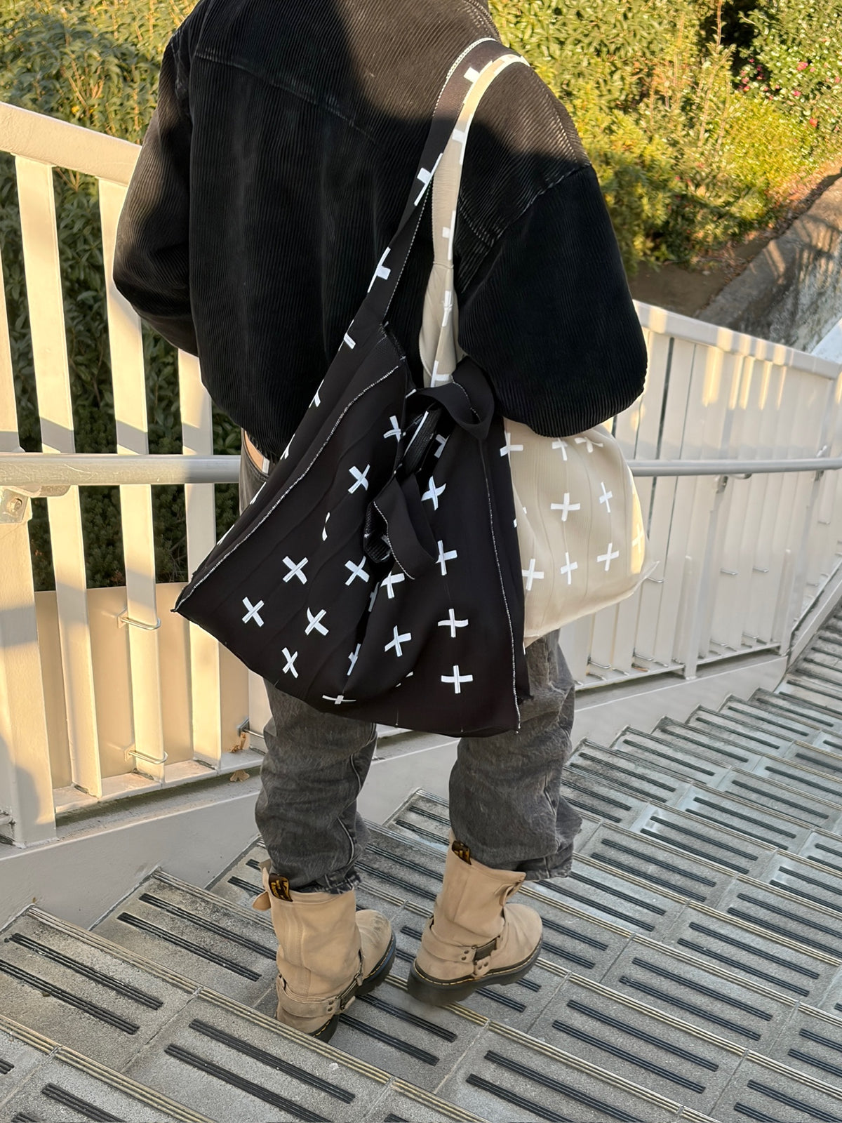 Mam / Cross