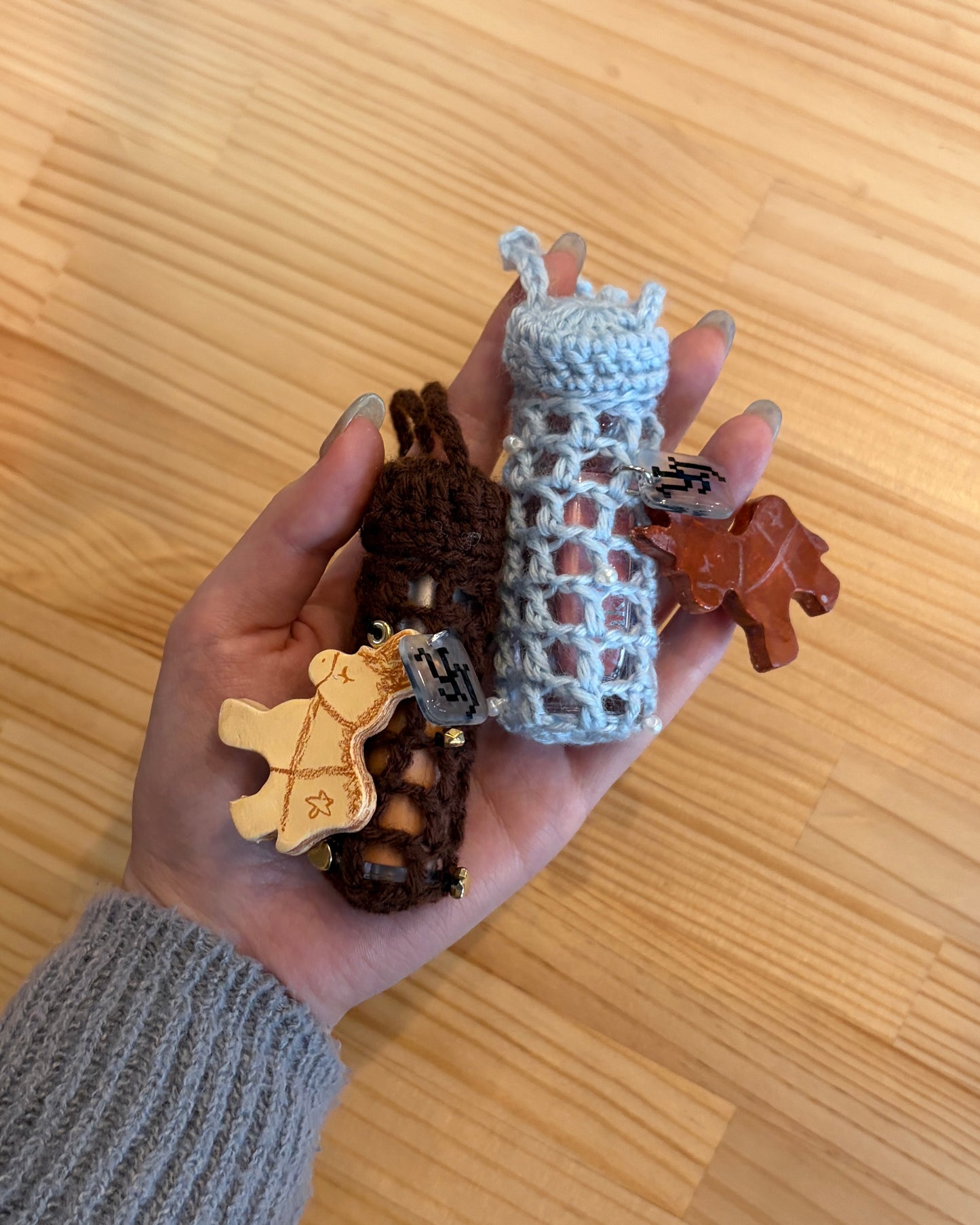 Lip Balm Case -Dark Brown / Wool-