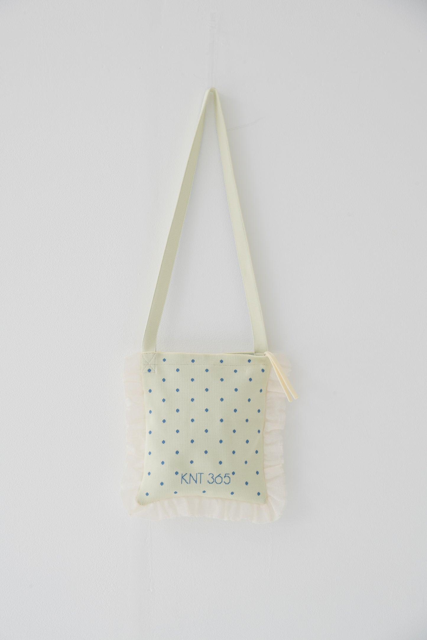 Frilly / Dot / Beige