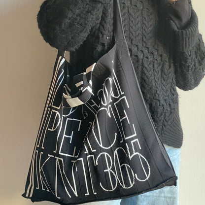 Mam / LOVE and PEACE / black×white