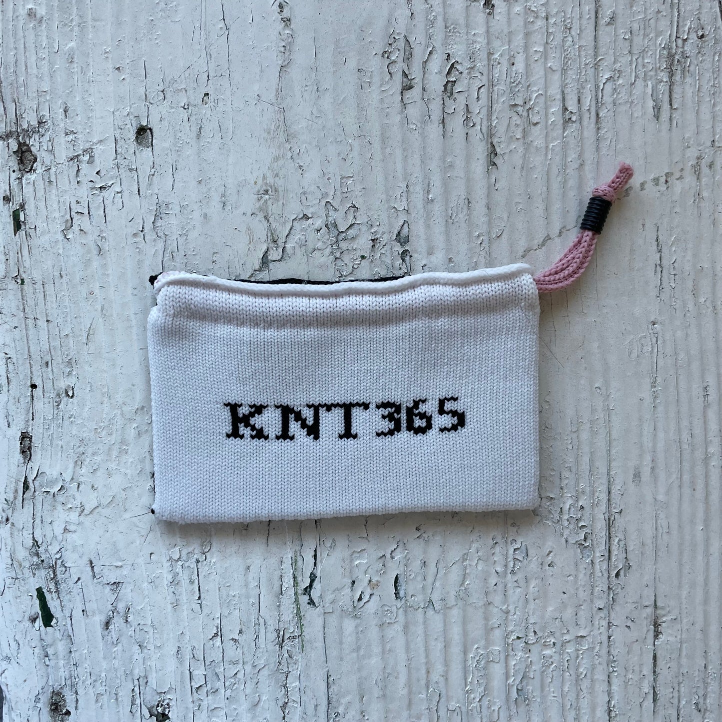 Chakty / LOGO / Pink