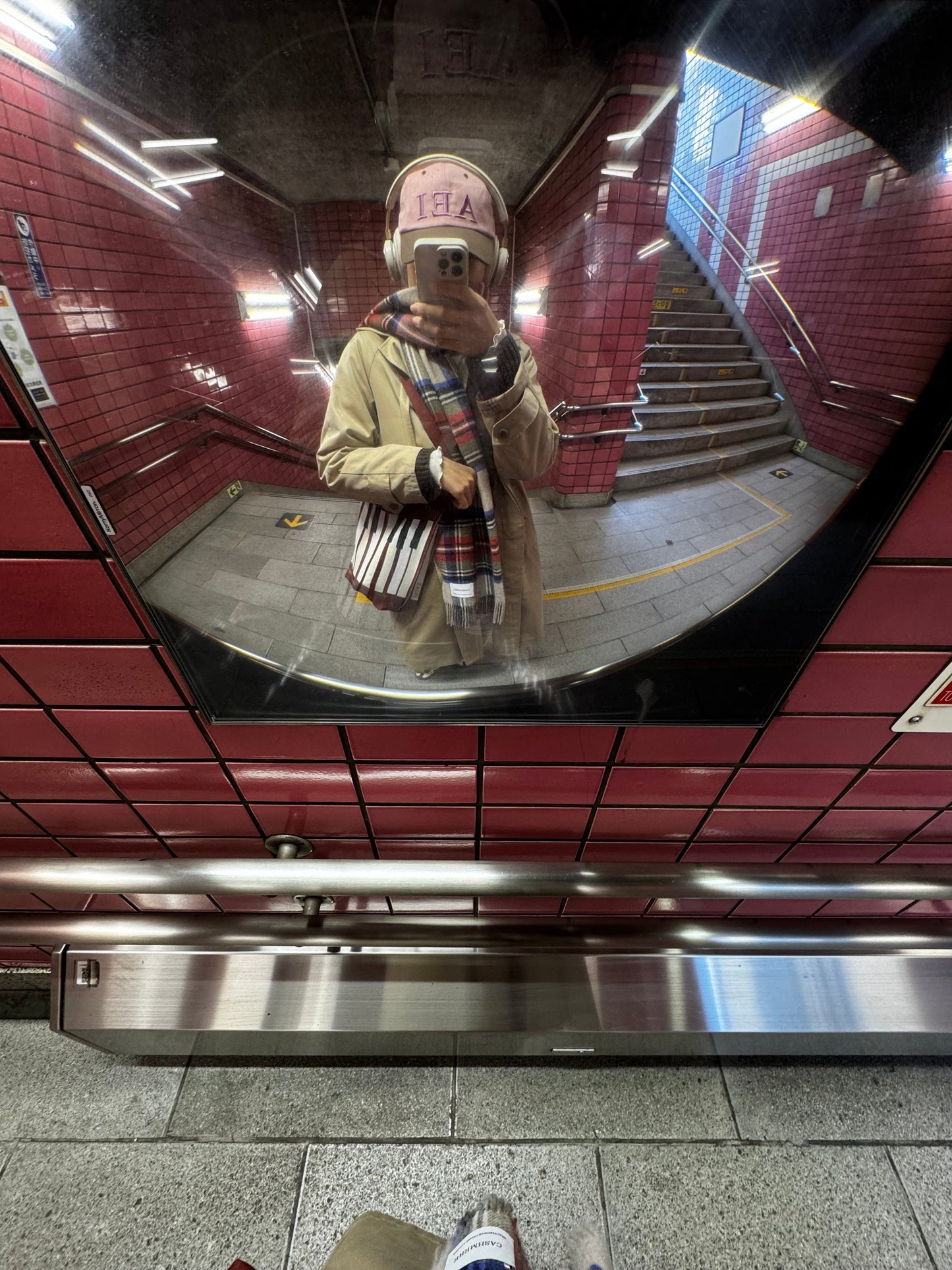 Fourty / Piano / Brown