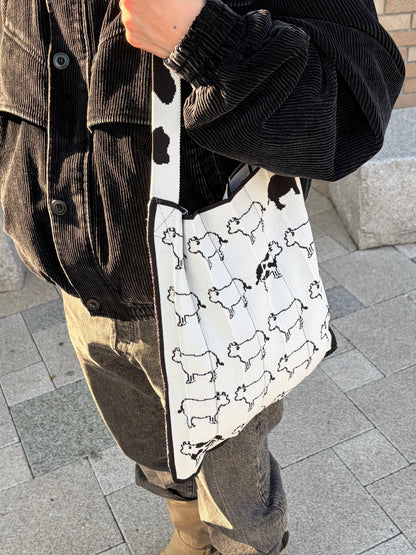Knitty / Cow Cow / White