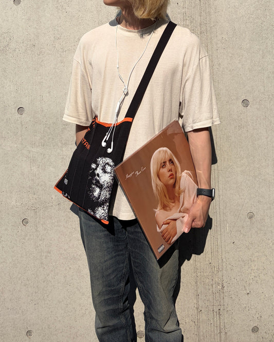 Lpeee / Rhythmn / Black