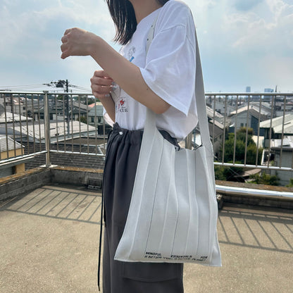 Knitty / Dot / White