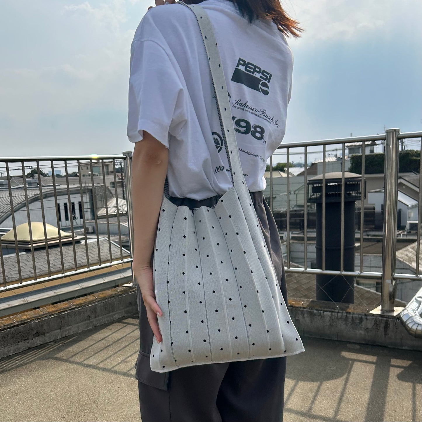 Knitty / Dot / White