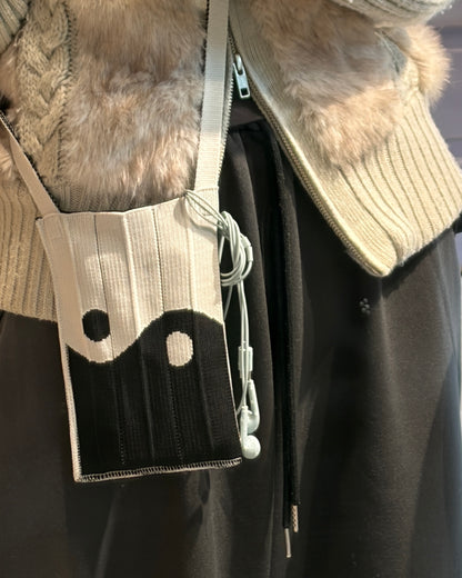 Me-Knitty / Ying Yang / Black