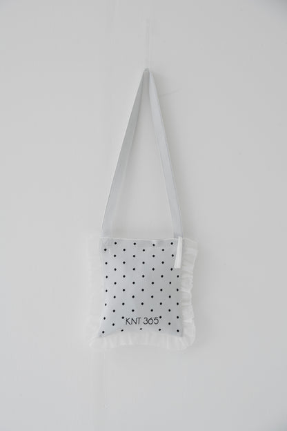 Frilly / Dot / White